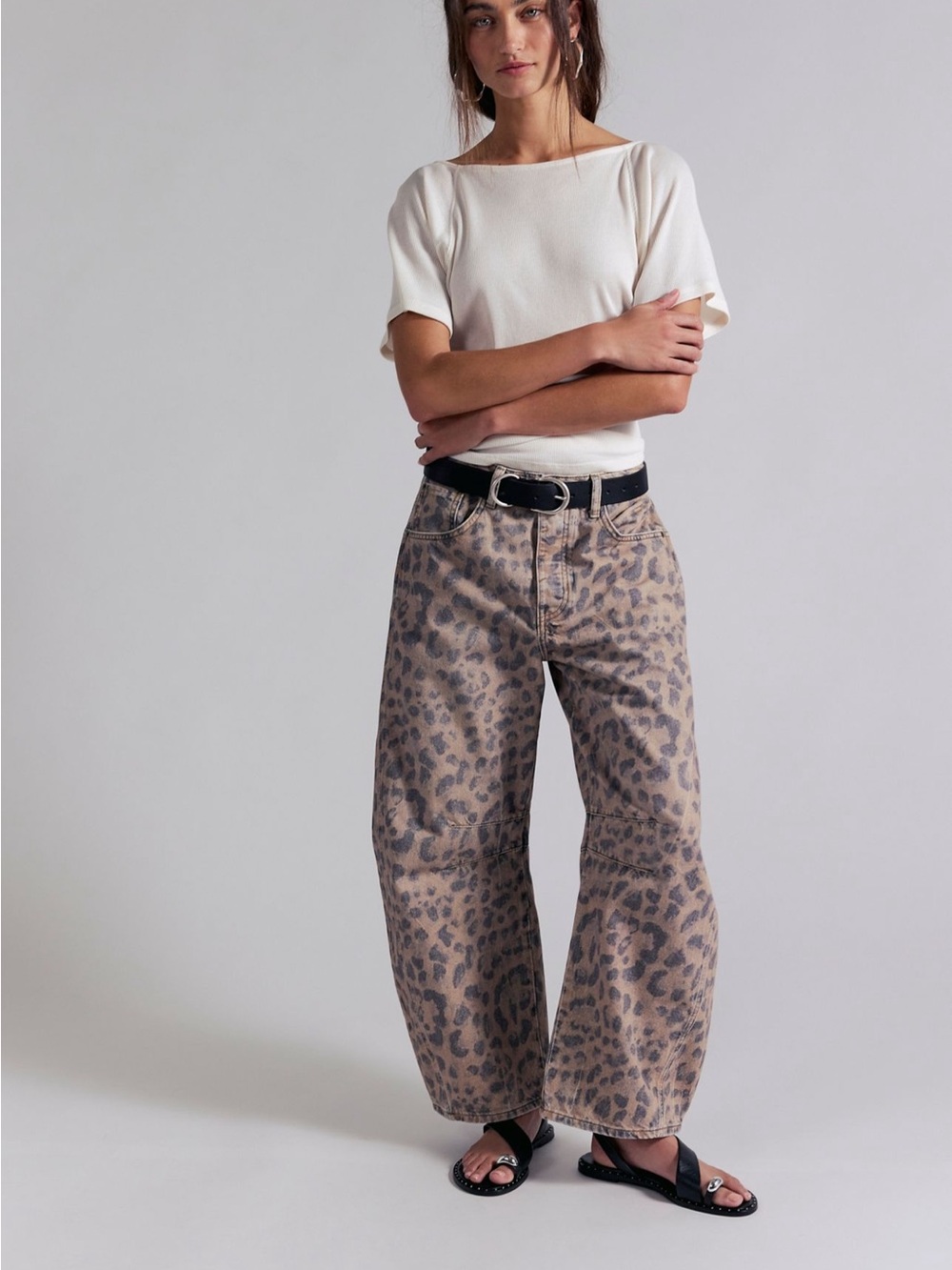 We The Free Leopard Print mid rise barrel Jeans in Light brown and faded black. - Picture 5 of 9